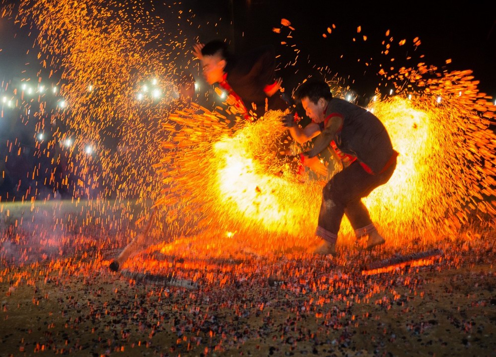 Fire dancing festival of Red Dzao people in Sapa