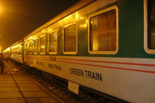 Green Express Train to Sapa Green Express Train to Sapa